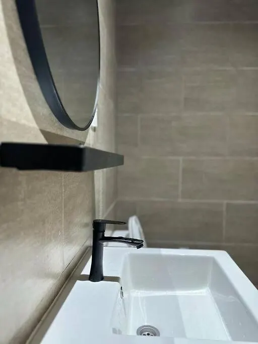 Melaka Homestay/3Bedroom/Up To 12Pax/Wi-Fi 0*, Malacca