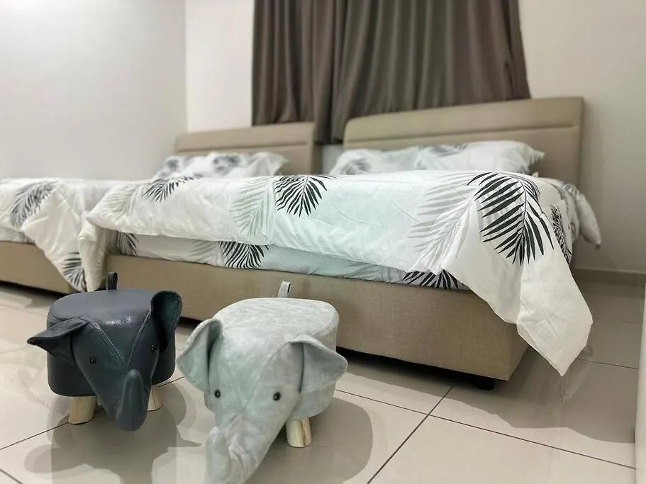 Melaka Homestay/3Bedroom/Up To 12Pax/Wi-Fi Apartment Malacca